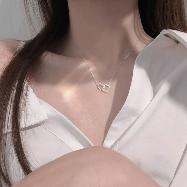 Colier din argint cu cristale transparente