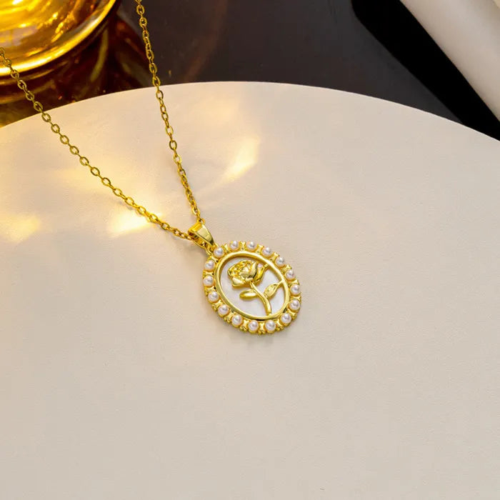 Colier din titan cu pandantiv oval si placare cu aur 14k