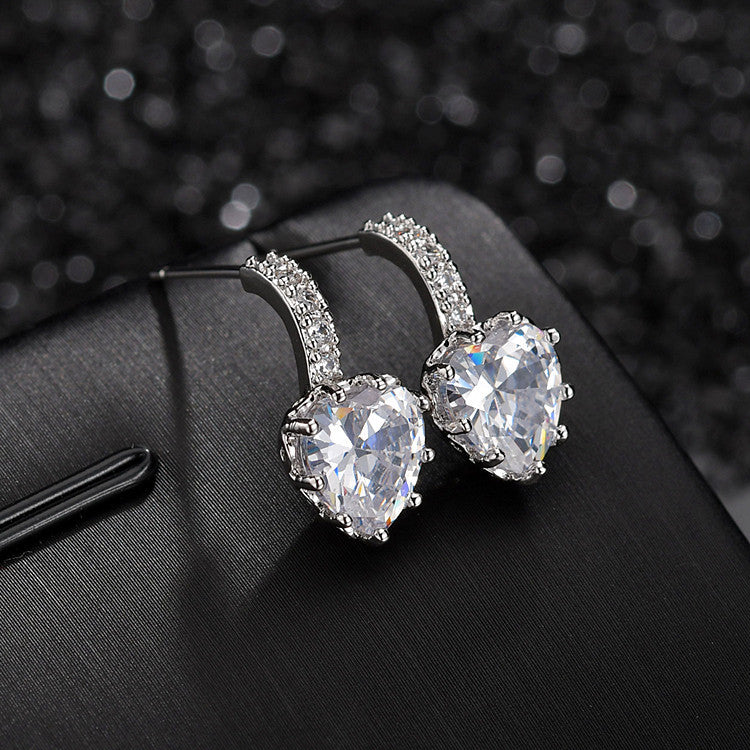 Cercei inima placati cu paladiu si cristale zirconii AAA