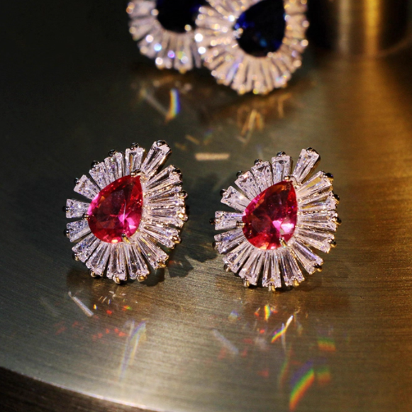 Cercei placati cu paladiu in forma de lacrima, cu zirconii