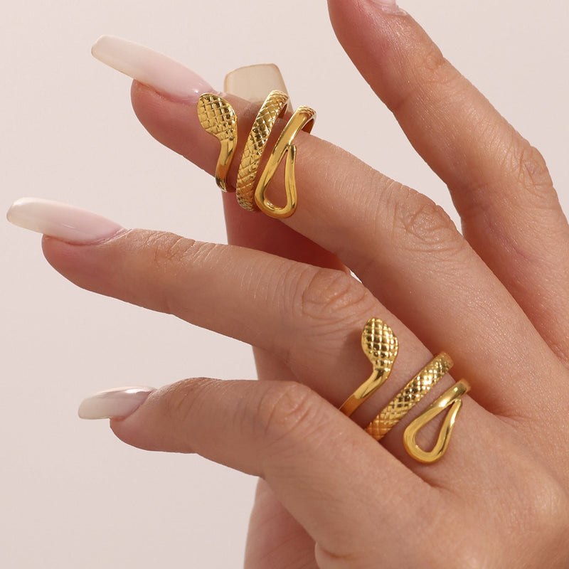 Inel in forma de sarpe din otel inoxidabil placat cu aur 18K