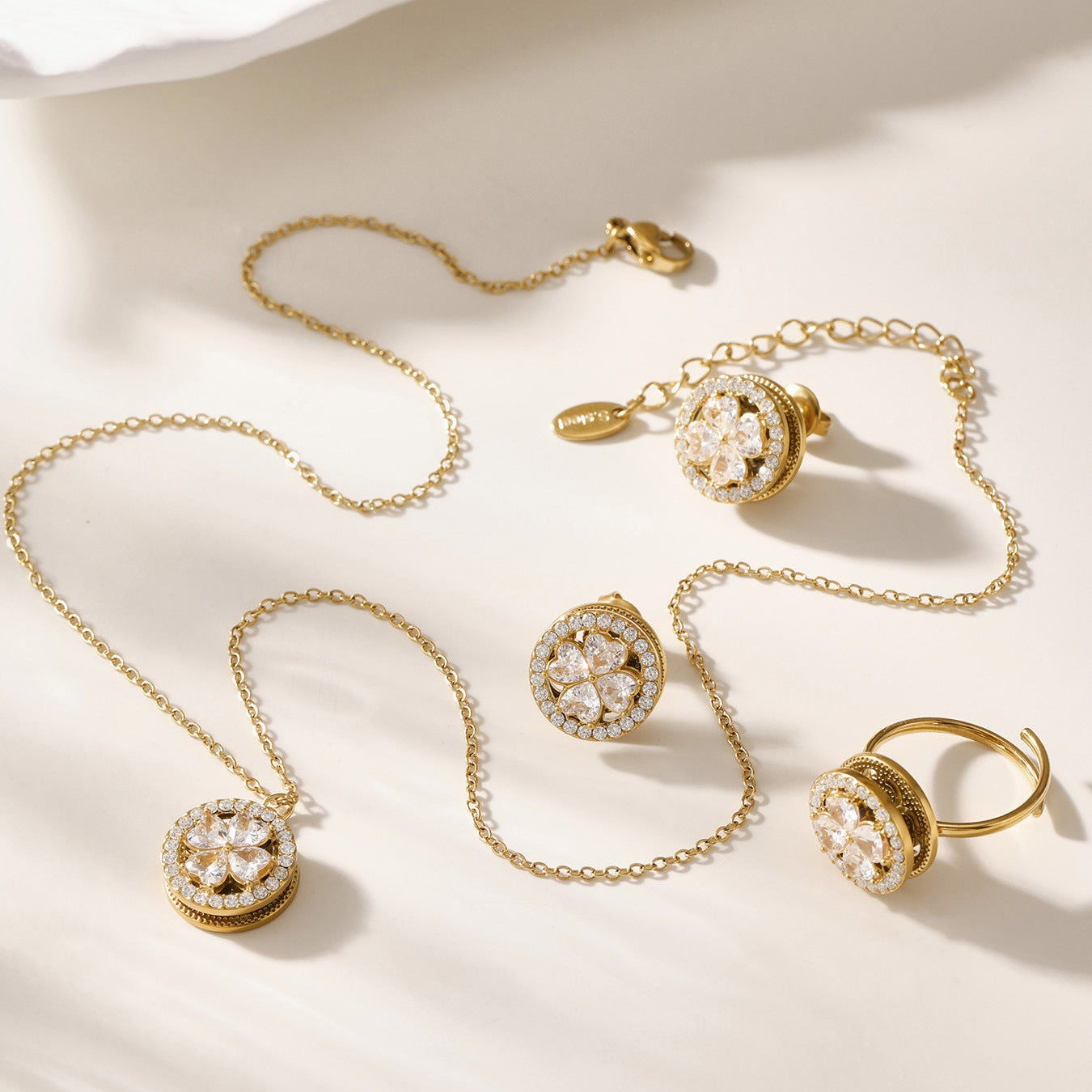 Colier din otel inoxidabil cu pandantiv rotativ din zirconii