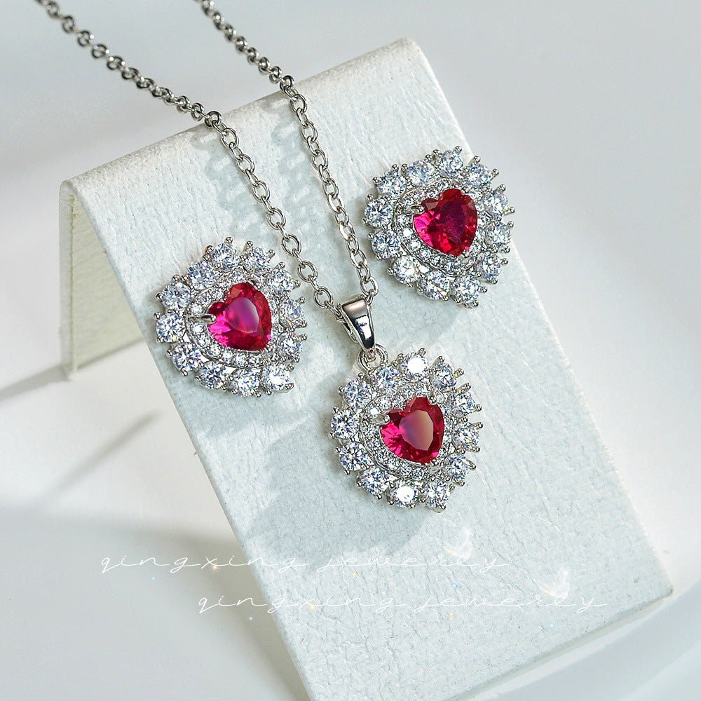 Set placat cu paladiu compus din cercei si colier cu cristale zirconii