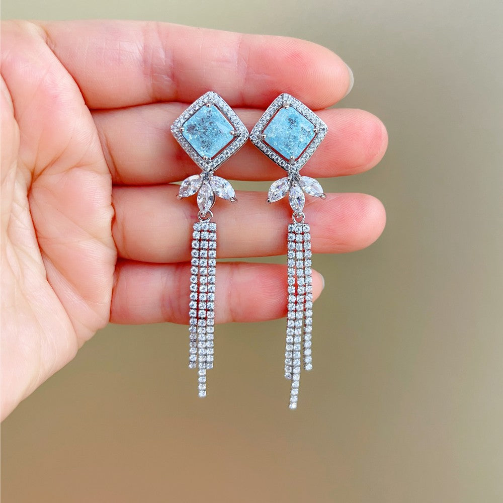 Cercei lungi cu cristale zirconii si ace de argint sterlin S925, placati cu paladiu