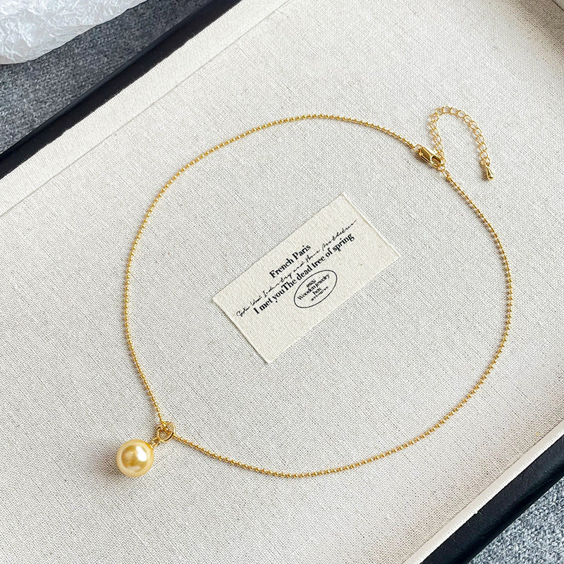 Colier placat cu aur 18k, cu perla bej din cristal(Shija pearl) si inchidere reglabila