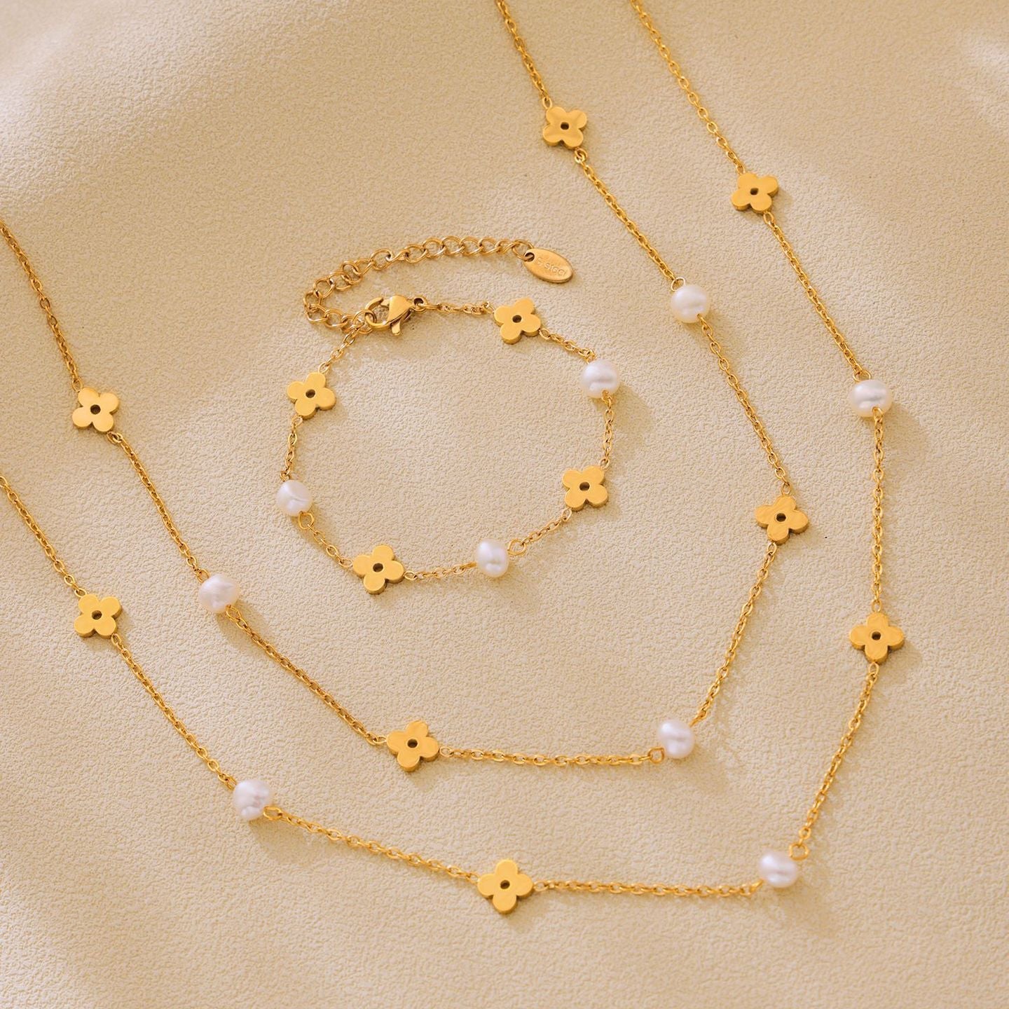 Colier din otel inoxidabil placat cu aur 18K cu flori si perle de cultura