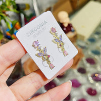 Cercei lungi cu cristale zirconii colorate, placati cu paladiu, ace de argint S925