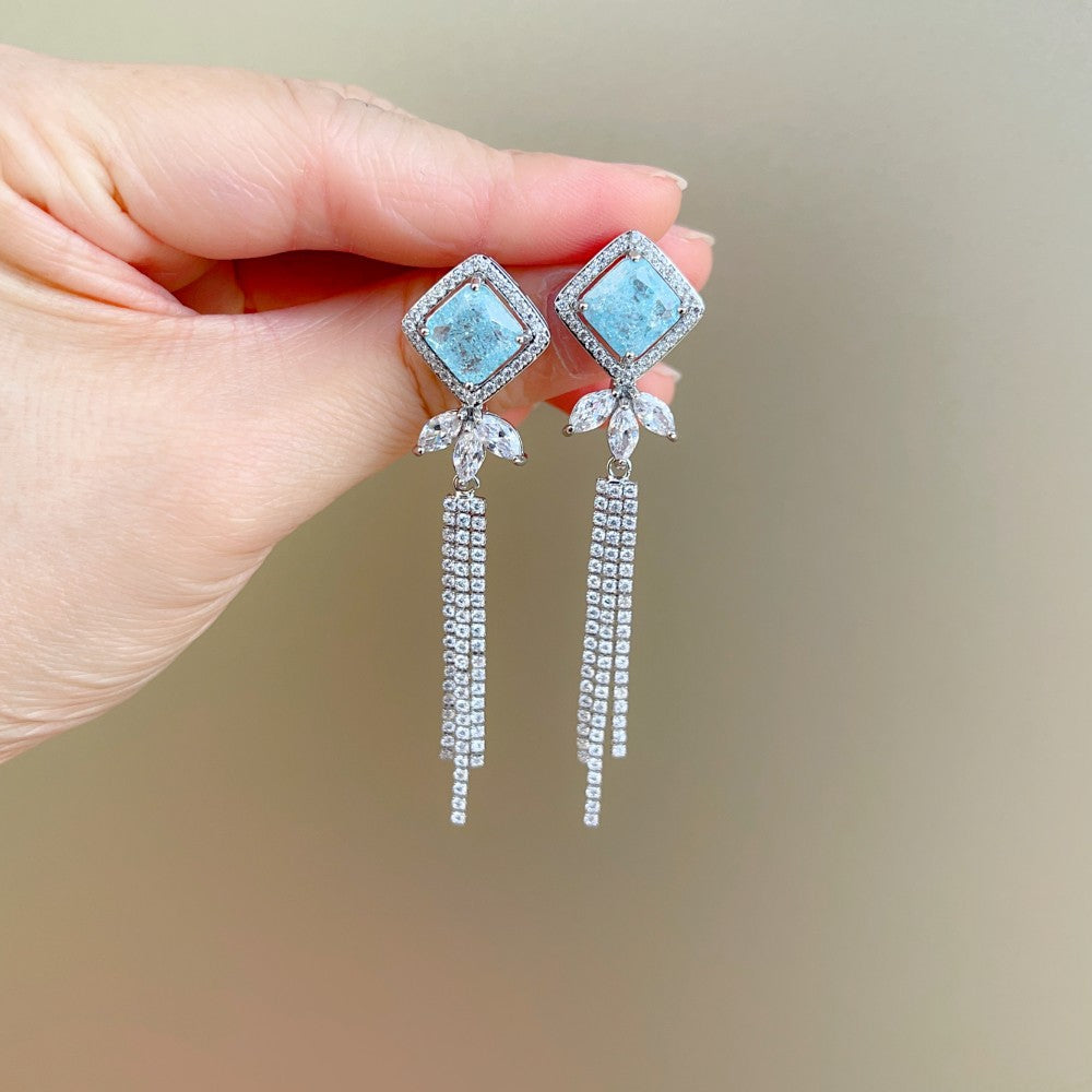 Cercei lungi cu cristale zirconii si ace de argint sterlin S925, placati cu paladiu