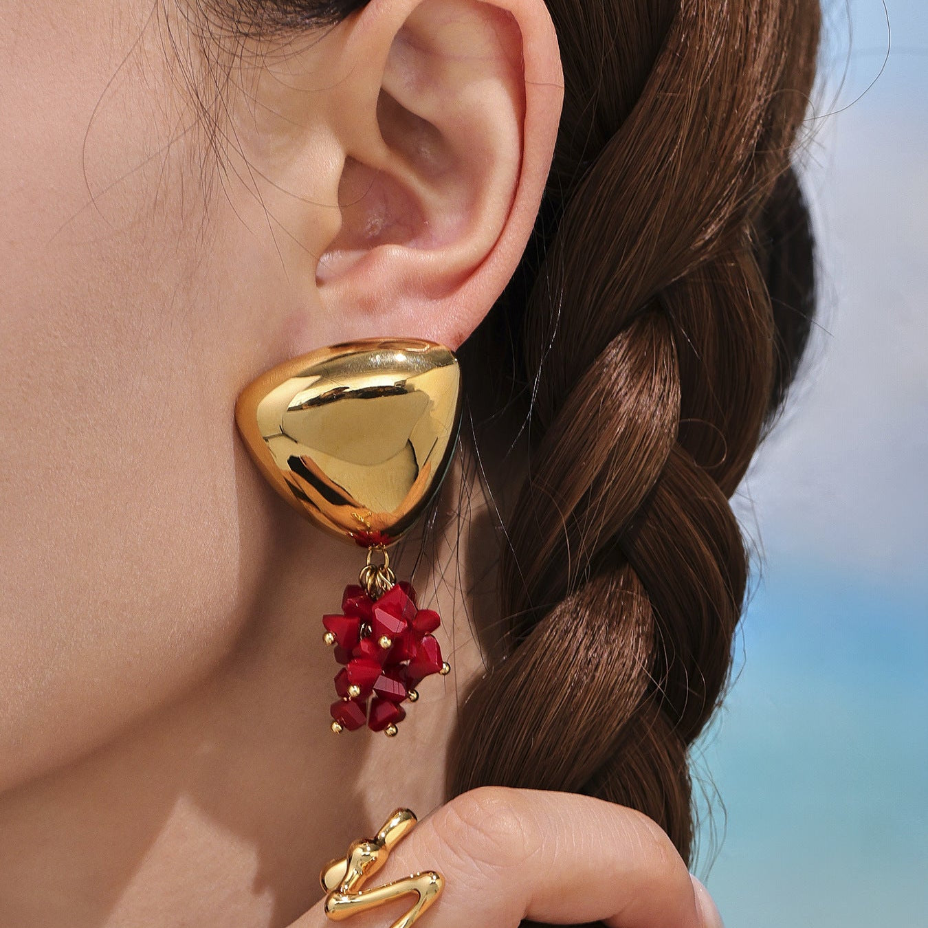 Cercei triunghiulari din oțel inoxidabil placați cu aur 18K si pandantive