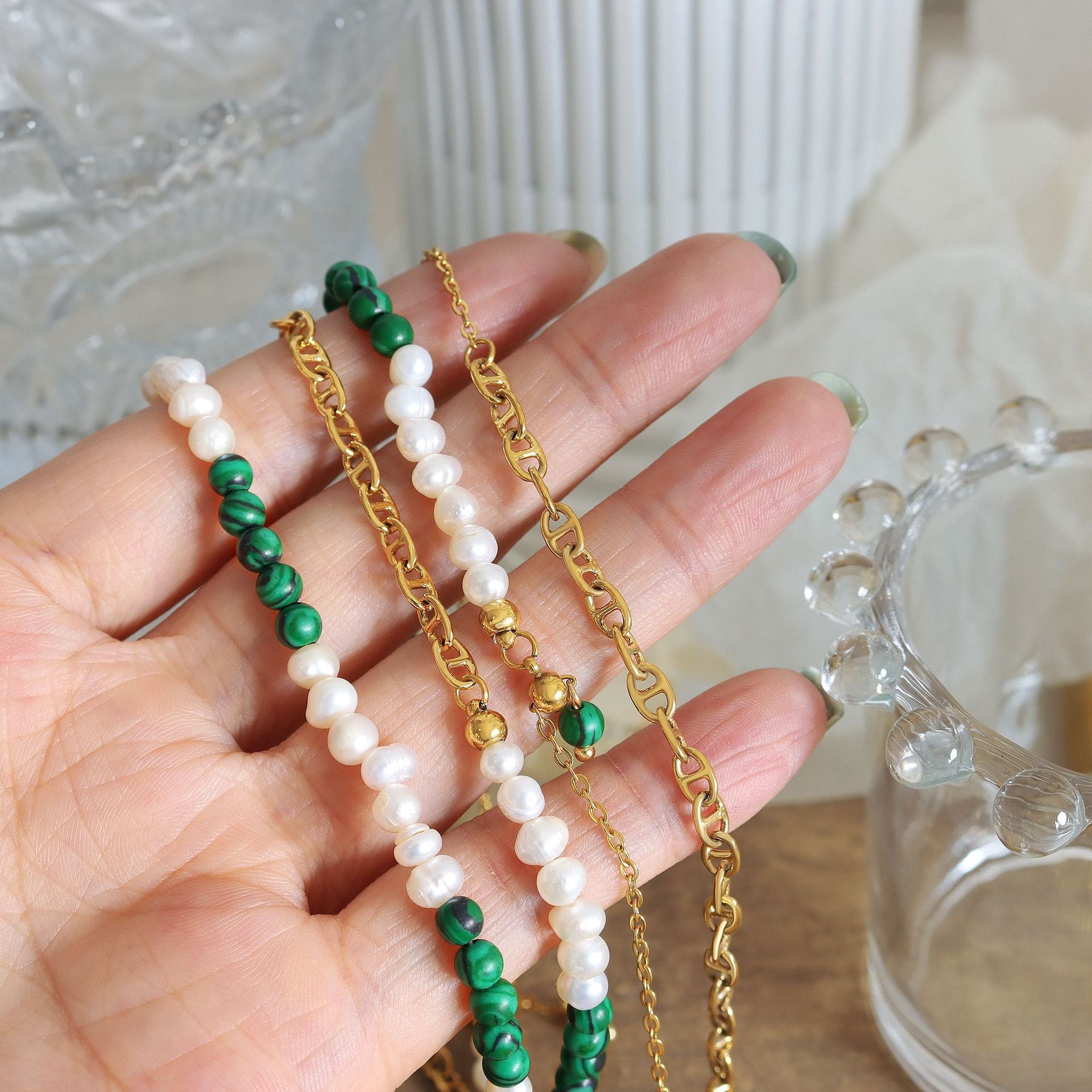 Colier din otel inoxidabil cu perle de apă dulce și pietre verzi