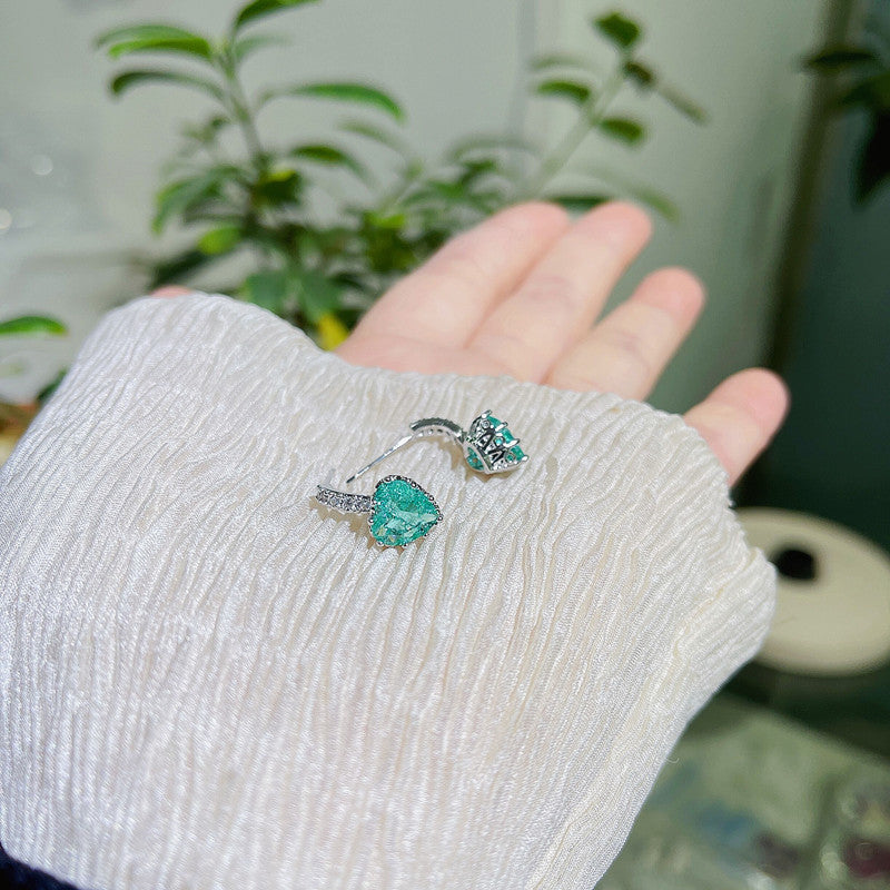 Cercei inima placati cu paladiu si cristale zirconii AAA