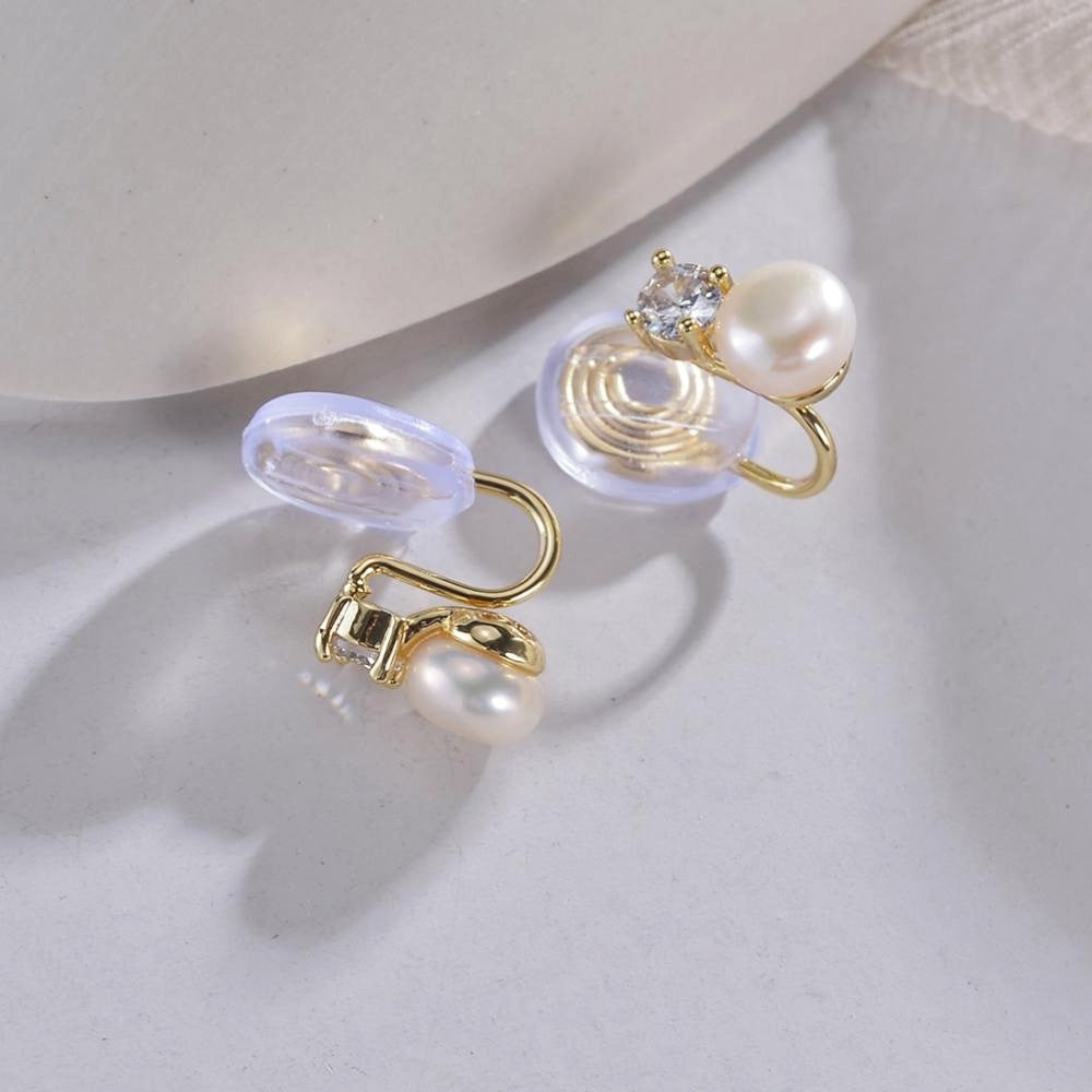 Cercei mici cu perle de apa dulce si inchidere prin clips