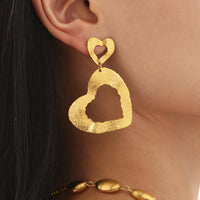 Cercei din oțel inoxidabil placați cu aur 18K în formă de inimă dublă texturată