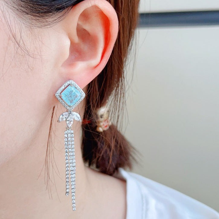 Cercei lungi cu cristale zirconii si ace de argint sterlin S925, placati cu paladiu