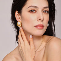 Cercei „Fleur de Lys" din oțel inoxidabil placați cu aur 18K