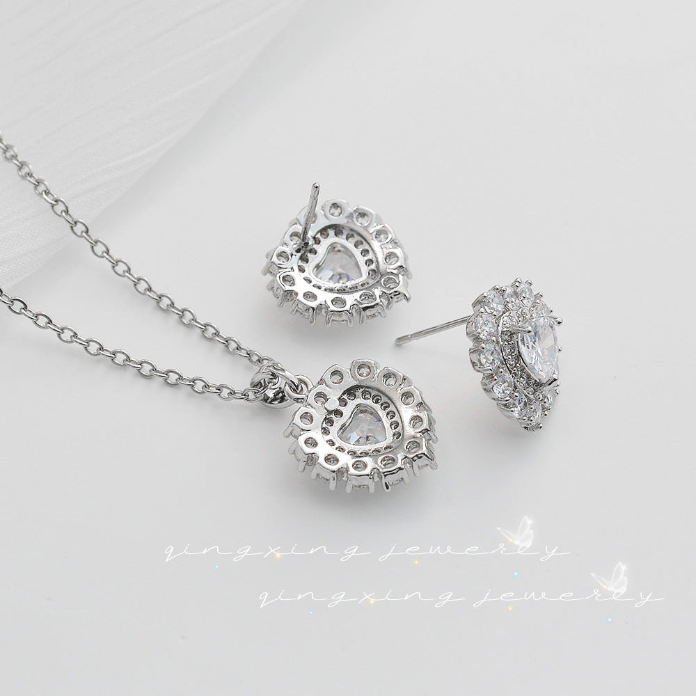 Set placat cu paladiu compus din cercei si colier cu cristale zirconii