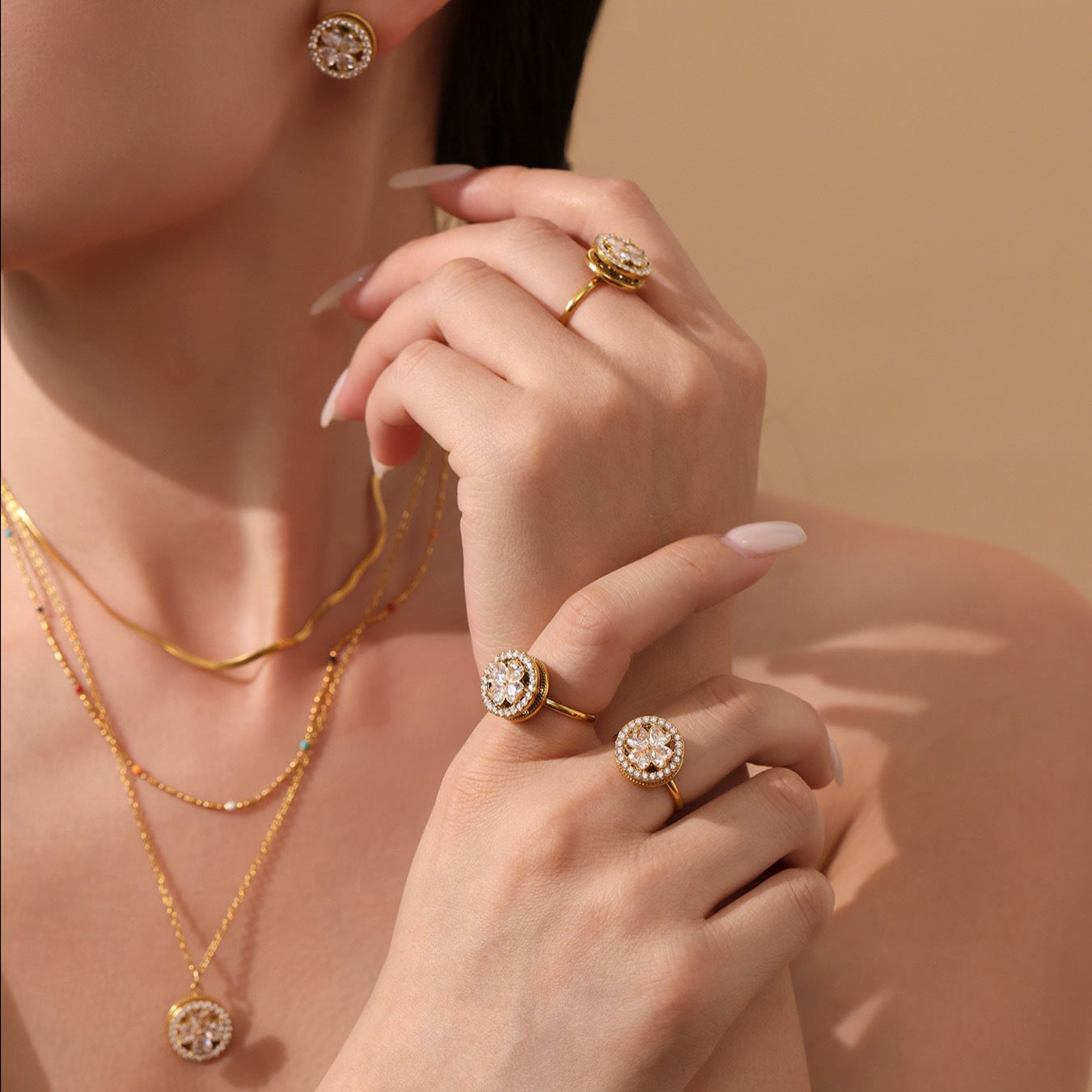 Colier din otel inoxidabil cu pandantiv rotativ din zirconii