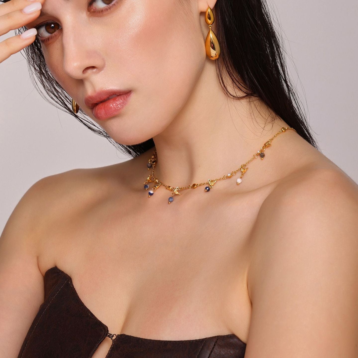 Colier din oțel inoxidabil cu cristale și charmuri miniaturale