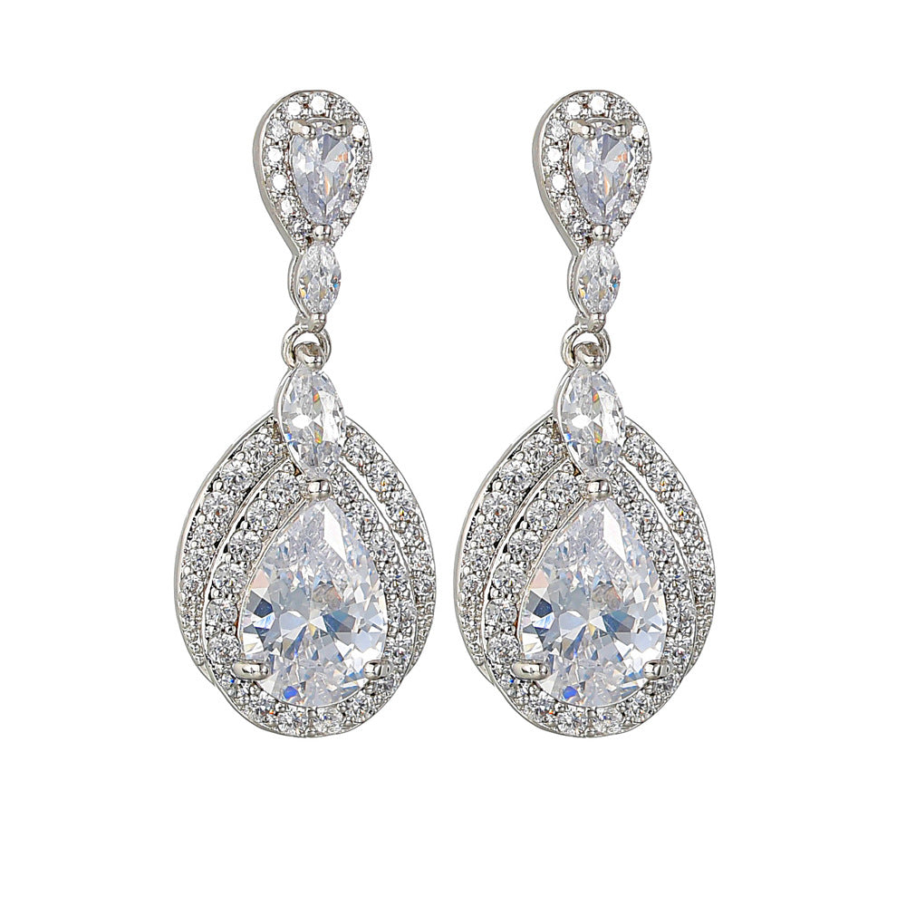 Cercei placati cu paladiu si cristale in forma de lacrima, cu zirconii AAA