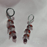 Cercei lungi cu cristale zirconii, placati cu paladiu