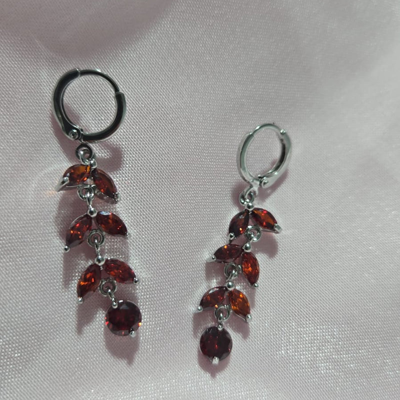 Cercei lungi cu cristale zirconii, placati cu paladiu