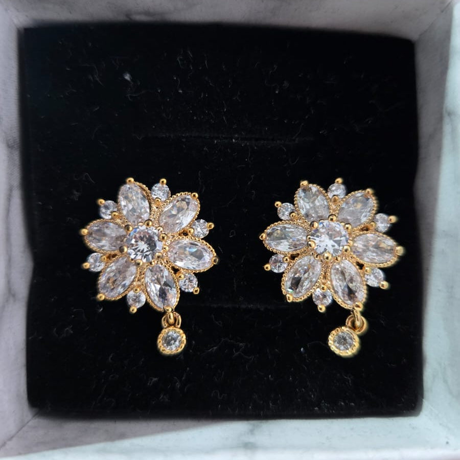 Cercei placati cu aur 14k cu cristale zirconii si ace de argint 925