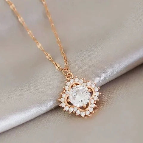 Colier „So pure” din argint placat cu rodiu, cu cristale zirconii
