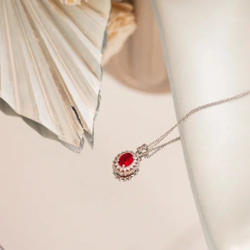Colier placat cu aur cu cristal corindon rosu si zirconii