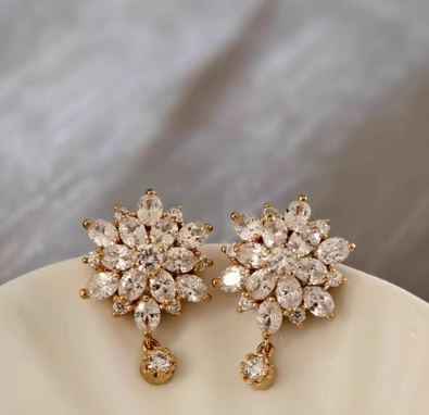 Cercei placati cu aur 14k cu cristale zirconii si ace de argint 925