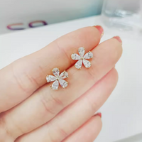 Cercei placati cu aur 14k cu cristale zirconii si inchidere cu clips