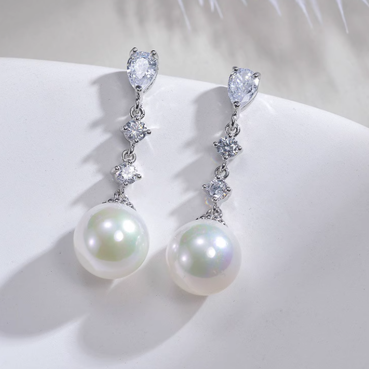 Cercei lungi cu cristale zirconii si perle din cristal, ace de argint S925