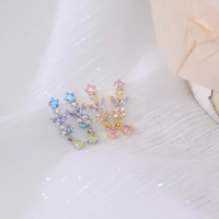 Cercei lungi cu cristale zirconii colorate, placati cu paladiu, ace de argint S925