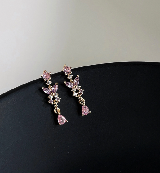 Cercei lungi cu cristale zirconii colorate, placati cu paladiu, ace de argint S925