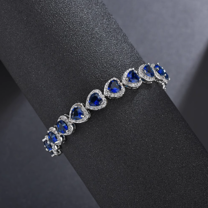 Bratara placata cu paladiu, cu zirconii inima si inchidere fixa